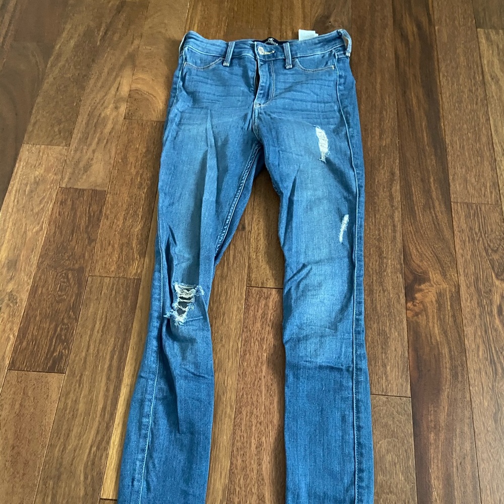 hollister ripped jeggings